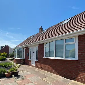  Holiday home The Bungalow A Tranquil 3 Bedroom Close To Beach United Kingdom